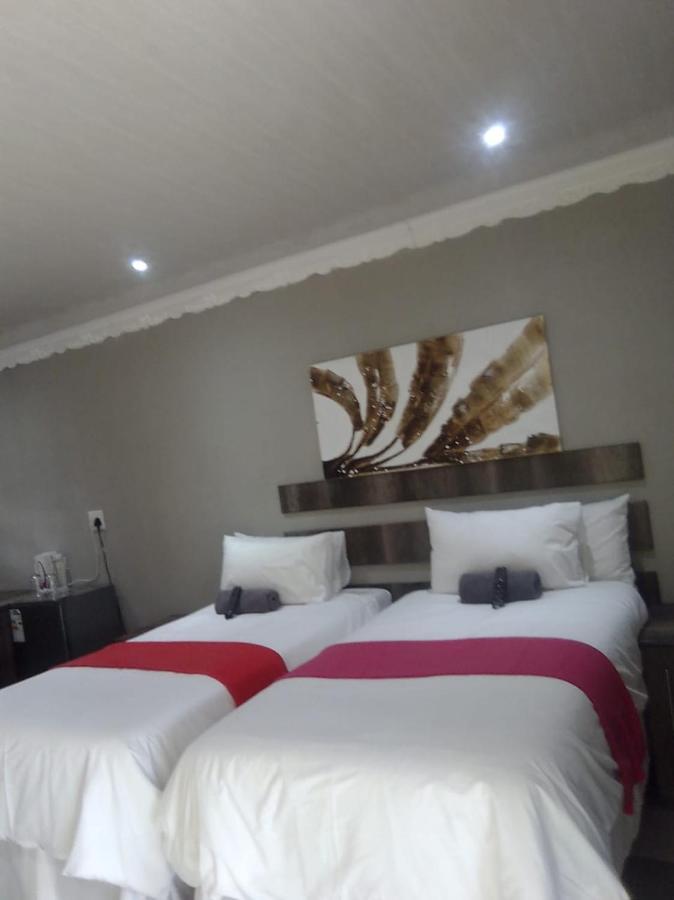Myburgh Bed And Breakfast Klerksdorp Exterior photo
