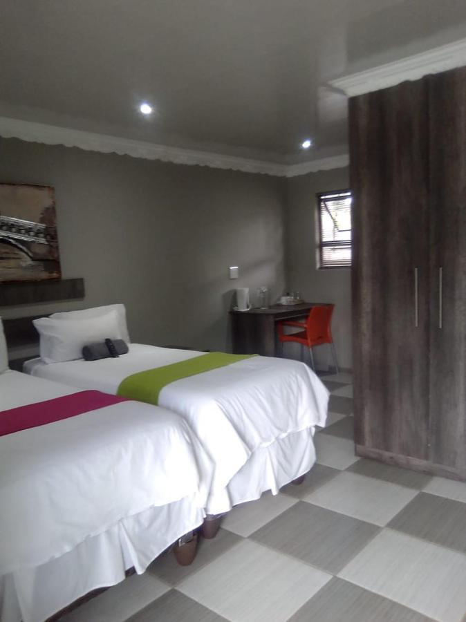 Myburgh Bed And Breakfast Klerksdorp Exterior photo