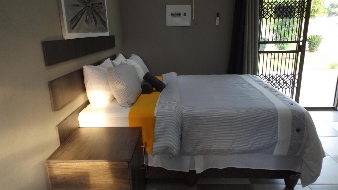Myburgh Bed And Breakfast Klerksdorp Exterior photo