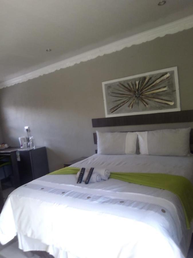 Myburgh Bed And Breakfast Klerksdorp Exterior photo