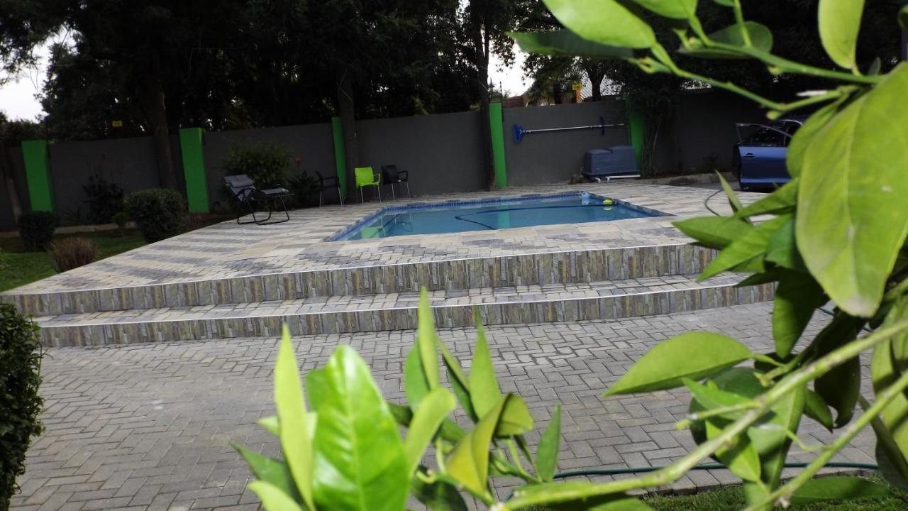 Myburgh Bed And Breakfast Klerksdorp Exterior photo